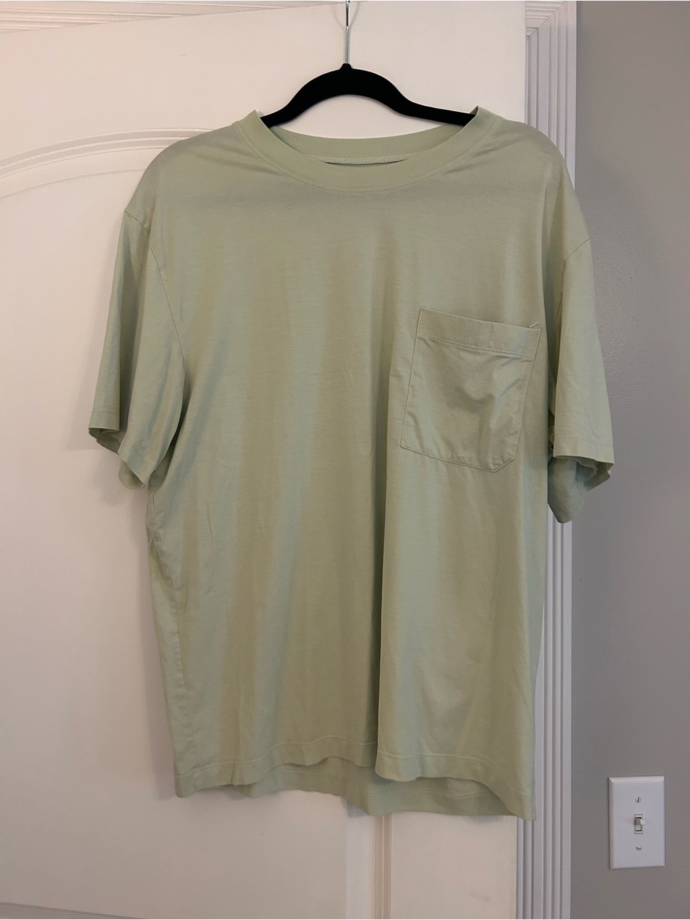 Men’s Lululemon Neon Green Shirt Large
